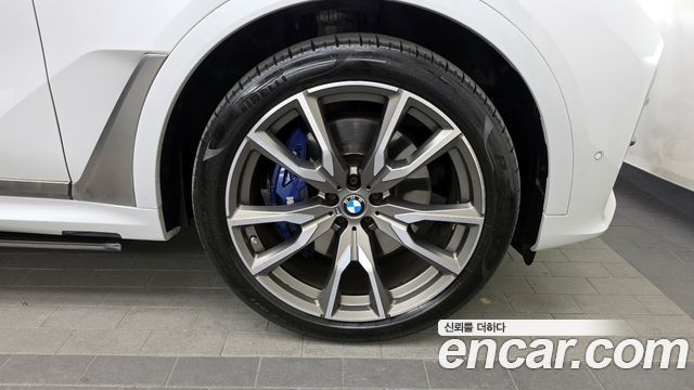 BMW X7 M50i 6STR