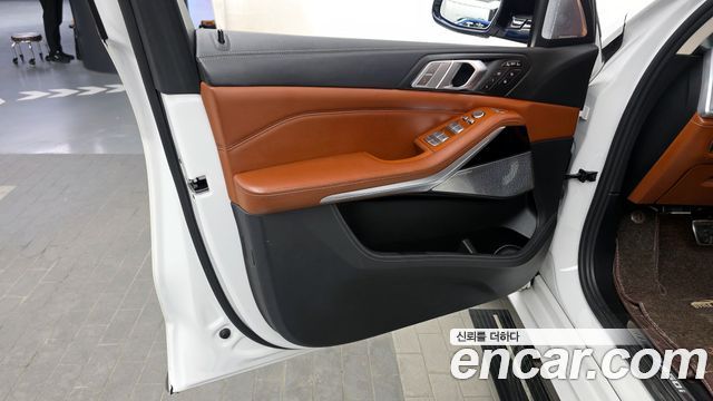 BMW X7 M50i 6STR