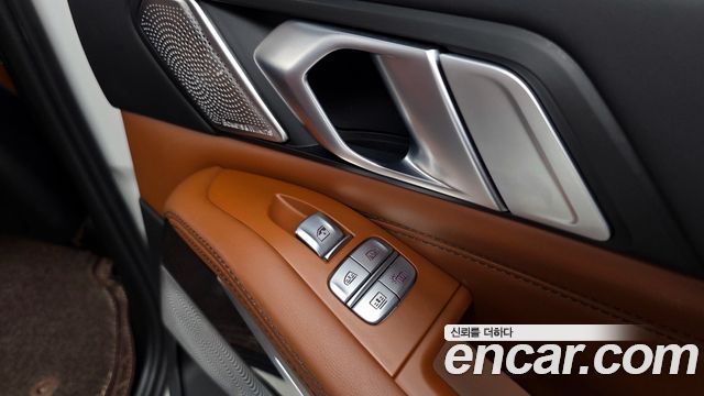 BMW X7 M50i 6STR