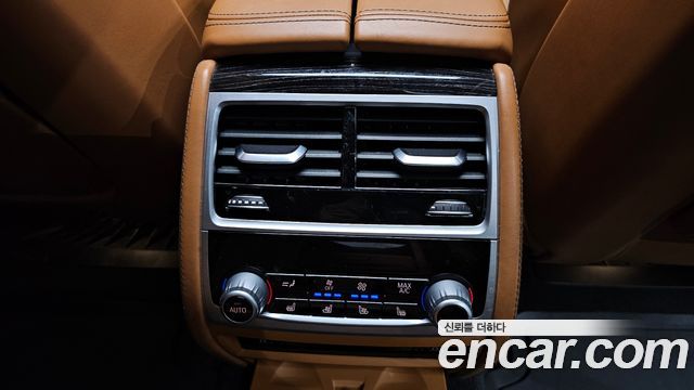 BMW 7-Series 740Li xDrive M Sport Package