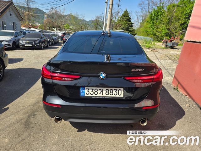 BMW 2-Series 220i Advantage