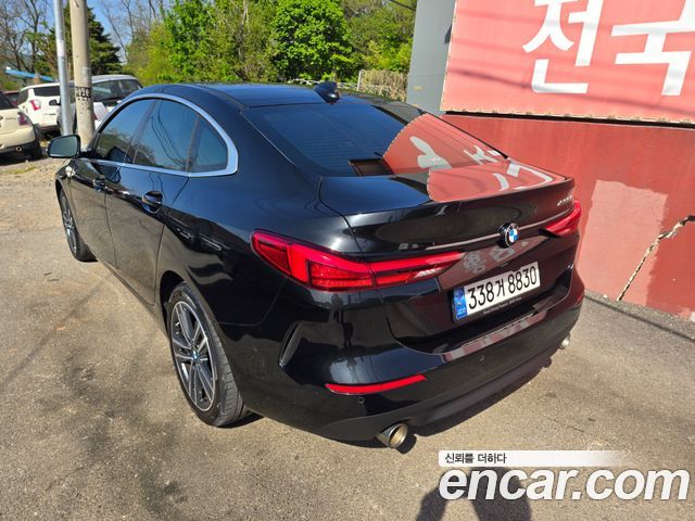 BMW 2-Series 220i Advantage