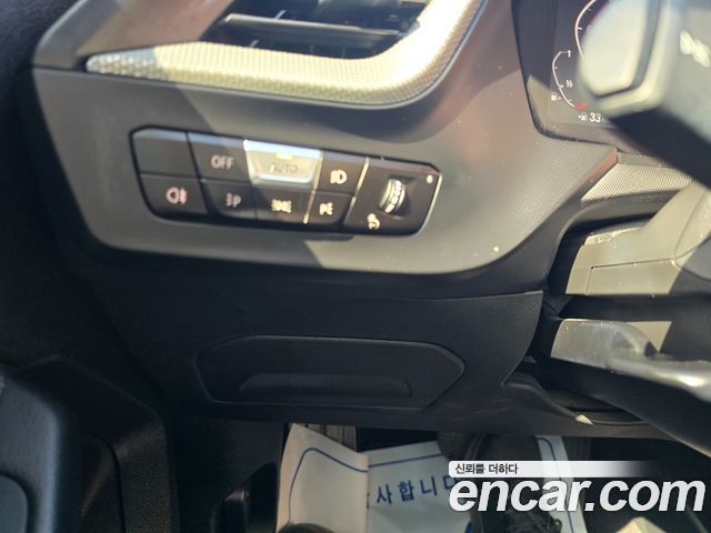 BMW 2-Series 220i Advantage