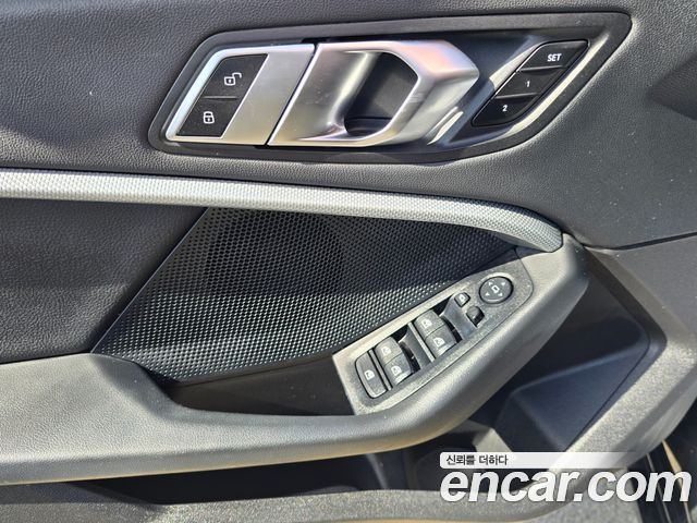 BMW 2-Series 220i Advantage