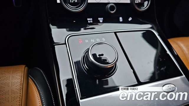 Land Rover Range Rover Velar 3.0 D300 R-Dynamic HSE