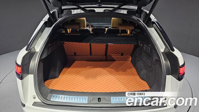 Land Rover Range Rover Velar 3.0 D300 R-Dynamic HSE