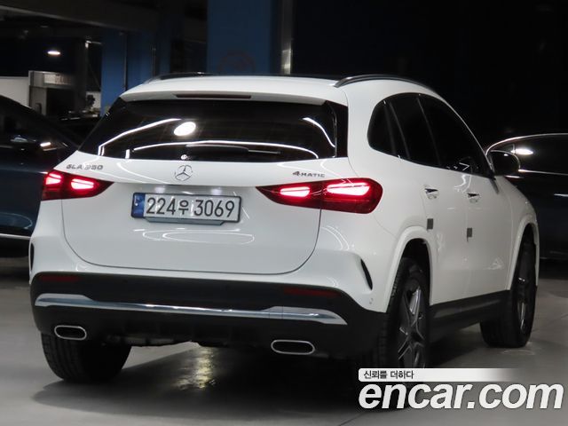 Mercedes-Benz GLA-Class H247 GLA250 4MATIC