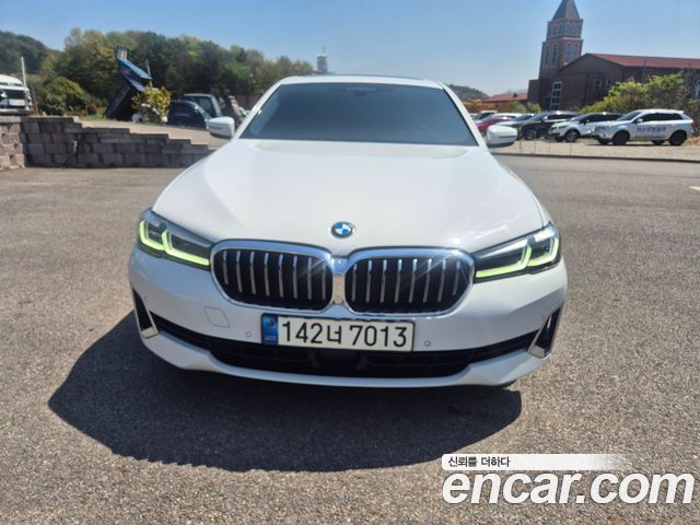 BMW 5-Series 520i Luxury