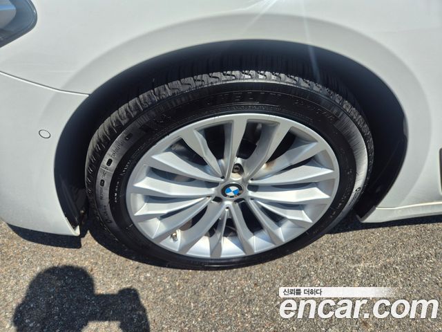 BMW 5-Series 520i Luxury
