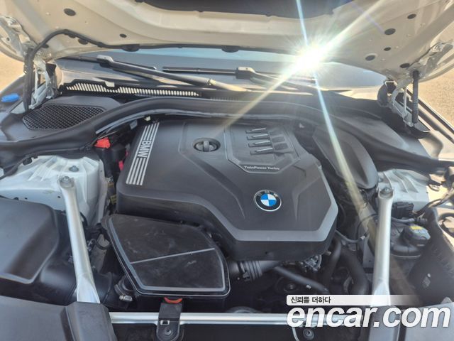 BMW 5-Series 520i Luxury