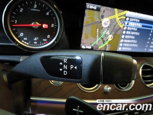 Mercedes-Benz E-Class E220d 4MATIC Exclusive