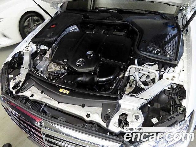 Mercedes-Benz E-Class E220d 4MATIC Exclusive