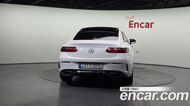 Mercedes-Benz E-Class W213 E220d Coupe