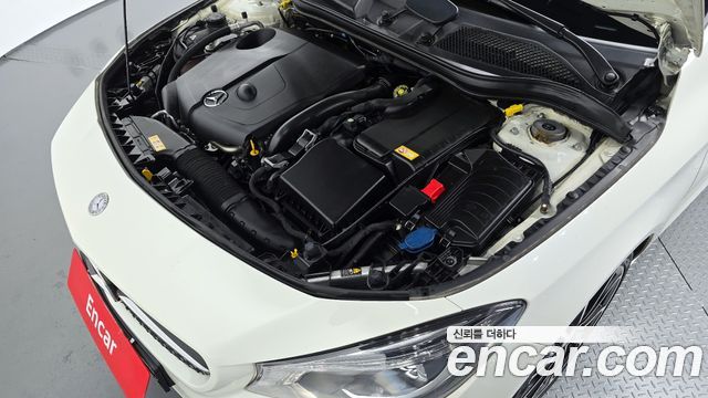 Mercedes-Benz CLA-Class CLA200 d 4MATIC