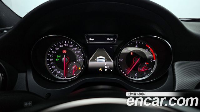 Mercedes-Benz CLA-Class CLA200 d 4MATIC