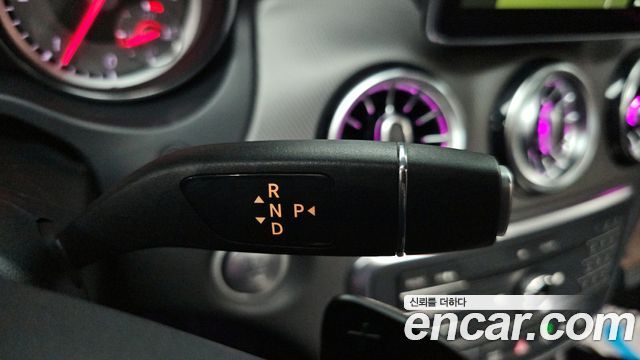 Mercedes-Benz CLA-Class CLA200 d 4MATIC