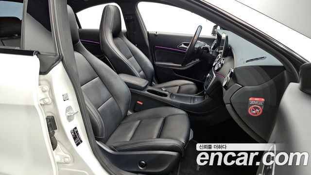 Mercedes-Benz CLA-Class CLA200 d 4MATIC