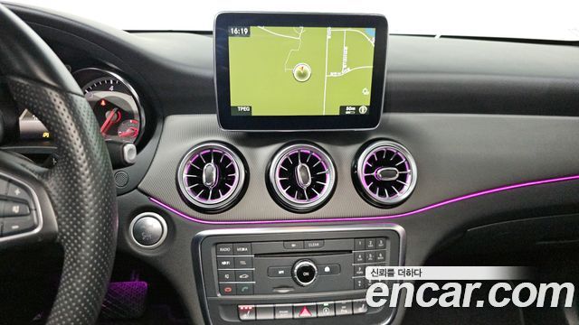 Mercedes-Benz CLA-Class CLA200 d 4MATIC