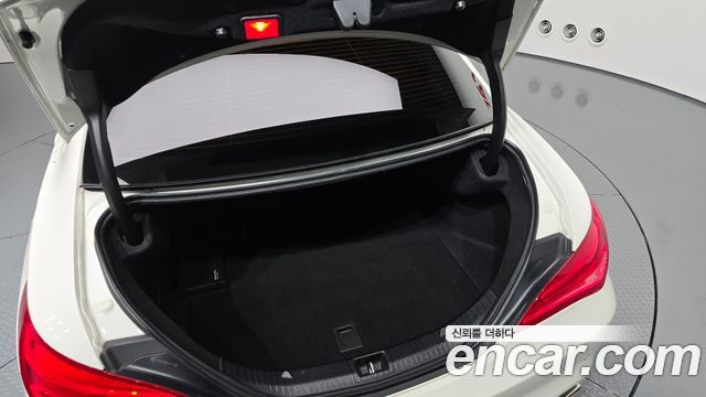 Mercedes-Benz CLA-Class CLA200 d 4MATIC