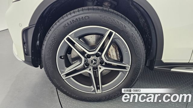 Mercedes-Benz GLC-Class GLC300e 4MATIC Coupe