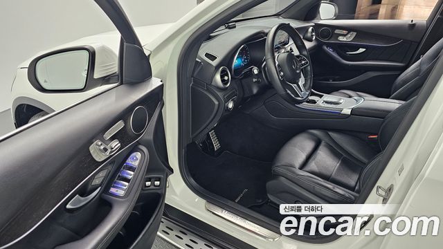 Mercedes-Benz GLC-Class GLC300e 4MATIC Coupe