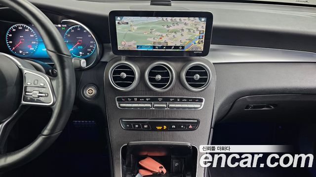 Mercedes-Benz GLC-Class GLC300e 4MATIC Coupe
