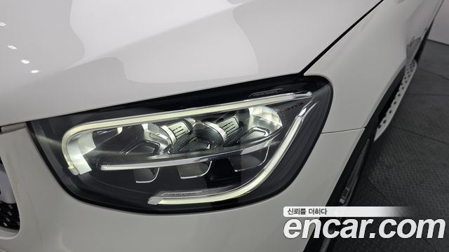 Mercedes-Benz GLC-Class GLC300e 4MATIC Coupe