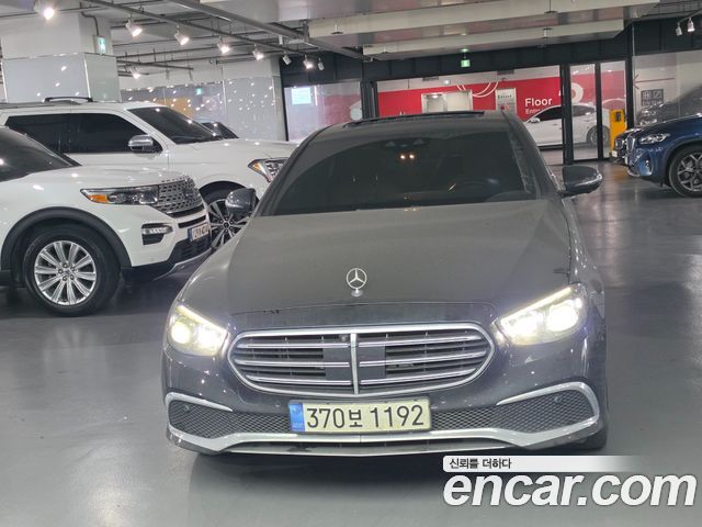 Mercedes-Benz E-Class E300e 4MATIC Exclusive