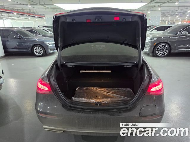 Mercedes-Benz E-Class E300e 4MATIC Exclusive