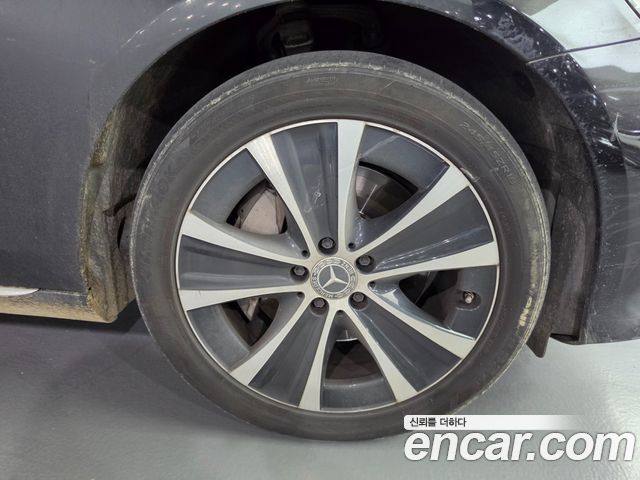 Mercedes-Benz E-Class E300e 4MATIC Exclusive