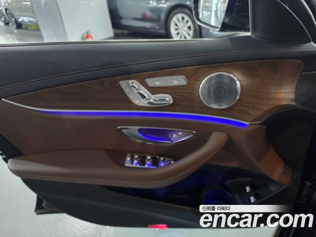 Mercedes-Benz E-Class E300e 4MATIC Exclusive