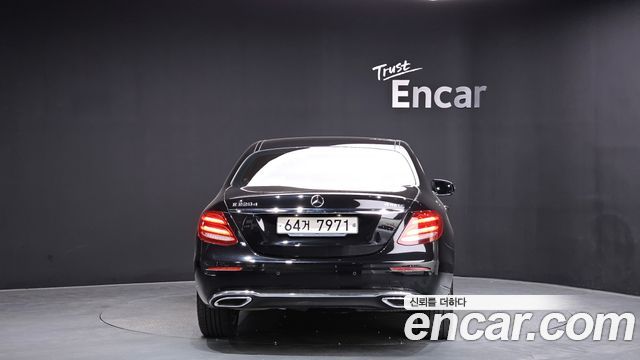 Mercedes-Benz E-Class E220d 4MATIC Exclusive