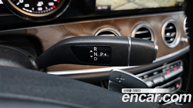 Mercedes-Benz E-Class E220d 4MATIC Exclusive
