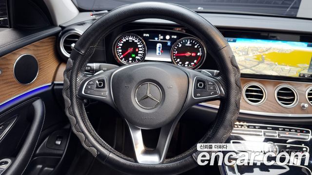 Mercedes-Benz E-Class E220d 4MATIC Exclusive