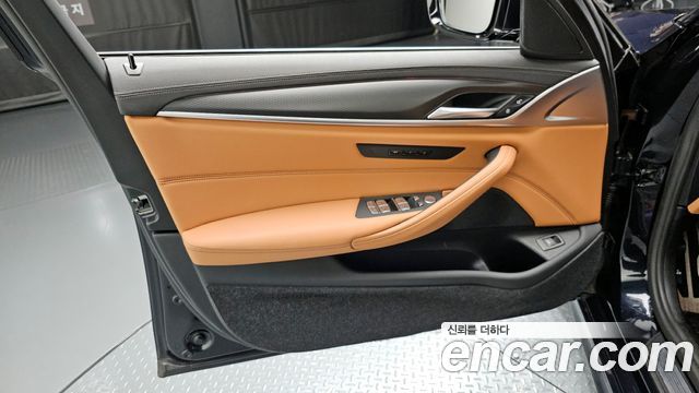 BMW 5-Series 520i M Sport