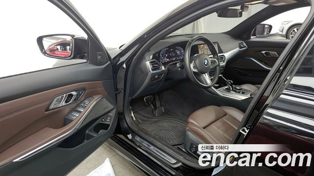 BMW 3-Series 330e M Sport