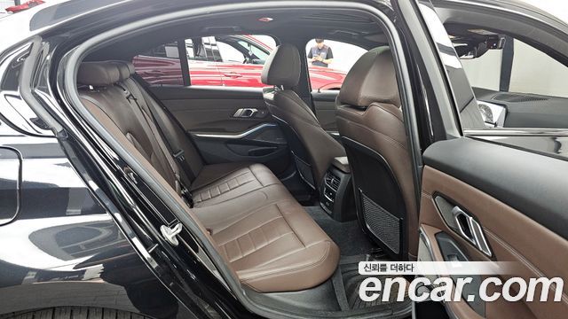 BMW 3-Series 330e M Sport