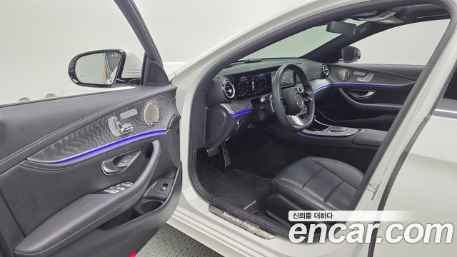 Mercedes-Benz E-Class W213 E350 4MATIC AMG Line