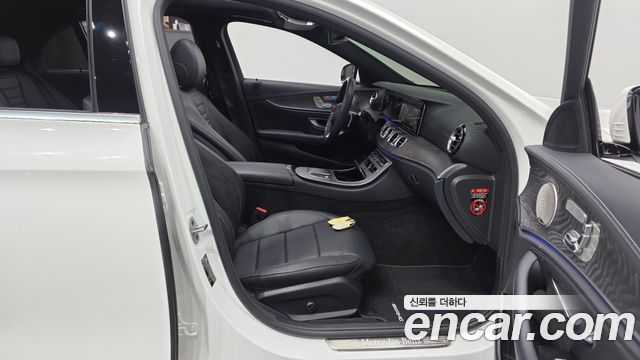Mercedes-Benz E-Class W213 E350 4MATIC AMG Line