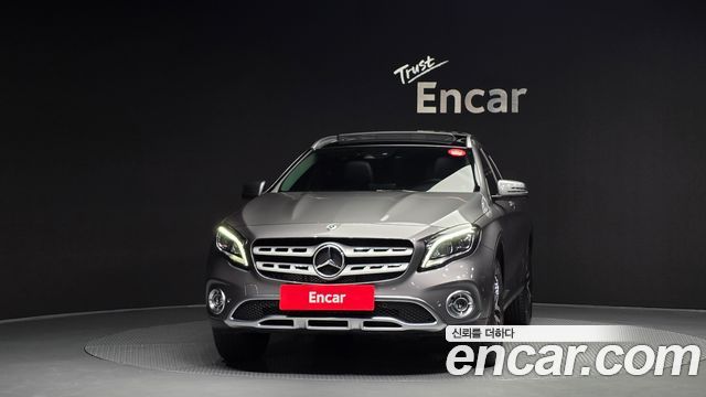Mercedes-Benz GLA-Class GLA220 Premium