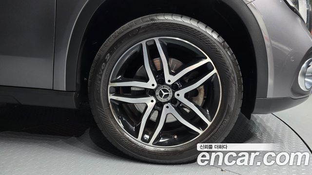 Mercedes-Benz GLA-Class GLA220 Premium