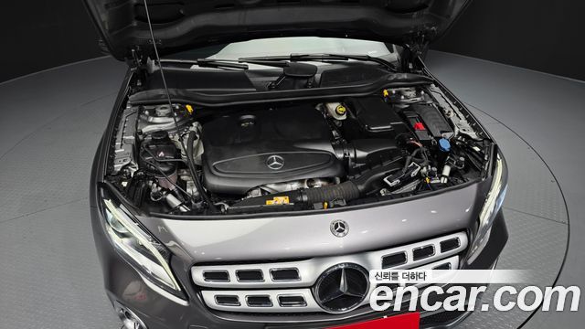 Mercedes-Benz GLA-Class GLA220 Premium