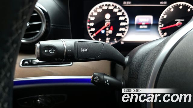 Mercedes-Benz E-Class E300 4MATIC Exclusive