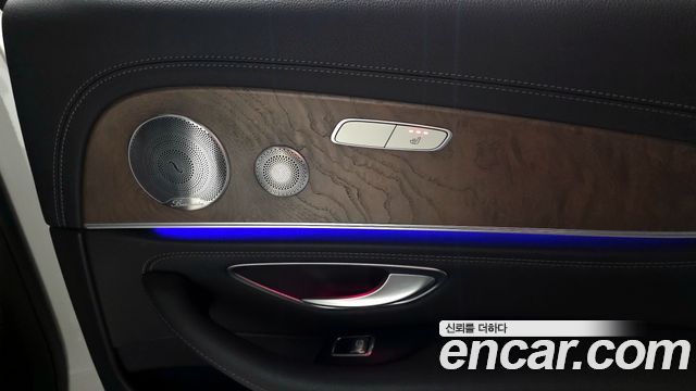 Mercedes-Benz E-Class E300 4MATIC Exclusive
