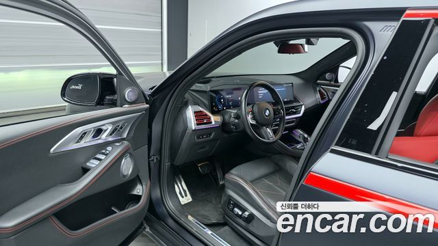 BMW XM (G09) 4.4