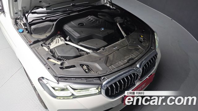 BMW 5-Series 530i xDrive M Sport Package