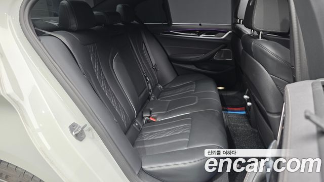 BMW 5-Series 530i xDrive M Sport Package