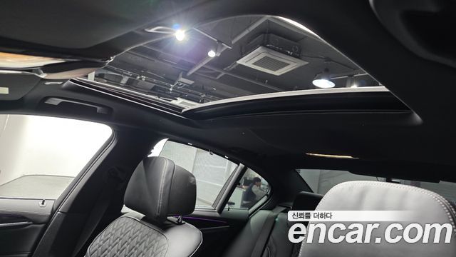 BMW 5-Series 530i xDrive M Sport Package