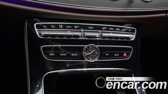 Mercedes-Benz E-Class E200 Avantgarde