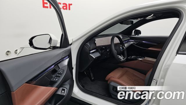 BMW 5Series (G60) 530i xDrive M Sport